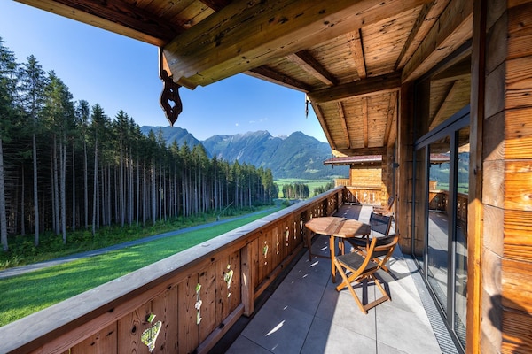Foto van Chalet in de Oostenrijkse Alpen met toegang tot de skipistes - TerraceBalcony