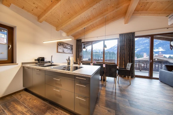 Foto van Alpenchalet met sauna en balkon - Vakantiehuis in Neukirchen - Kitchen