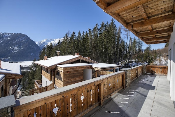 Foto van Alpine Chalet met Ski-In toegang - Vakantiehuis in Neukirchen - ViewWinter