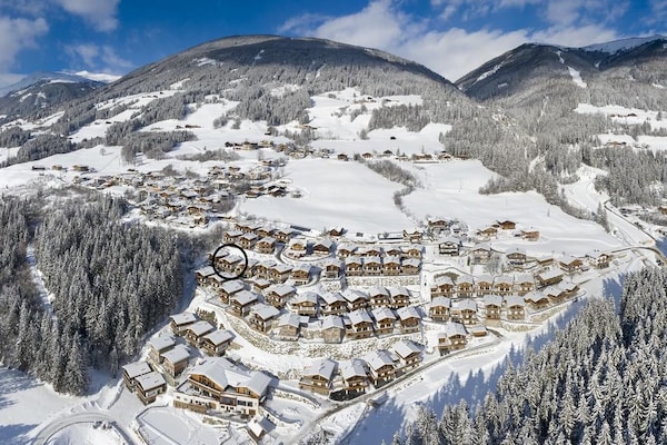 Foto van Alpine Chalet met Ski-In toegang - Vakantiehuis in Neukirchen - AreaSummer5KM