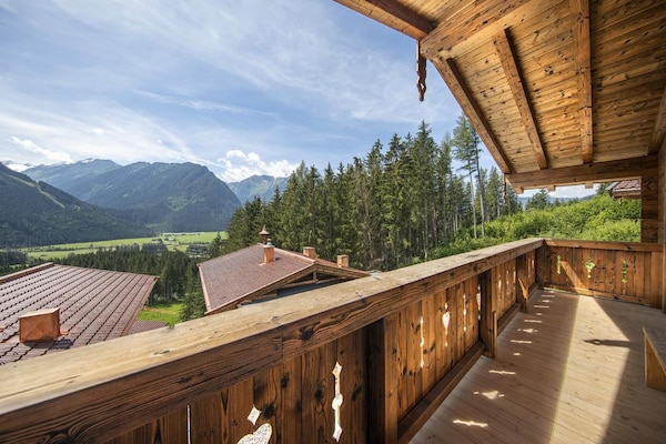 Foto van Alpine Chalet met Ski-In toegang - Vakantiehuis in Neukirchen - ViewSummer