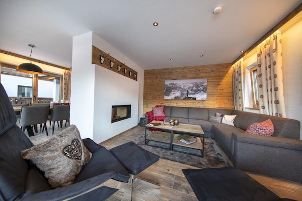 Foto van Chalet Retreat nabij de Kitzbüheler Alpen - Vakantiehuis in Neukirchen - LivingRoom