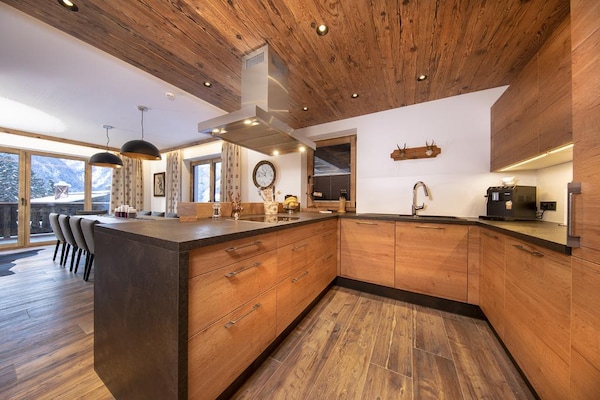 Foto van Chalet Retreat nabij de Kitzbüheler Alpen - Vakantiehuis in Neukirchen - Kitchen