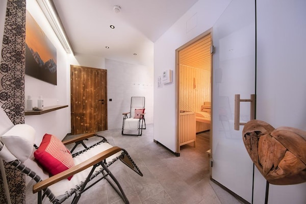 Foto van Chalet Retreat nabij de Kitzbüheler Alpen - Vakantiehuis in Neukirchen - Landing