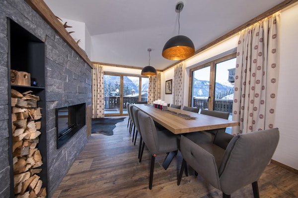 Foto van Chalet Retreat nabij de Kitzbüheler Alpen - Vakantiehuis in Neukirchen - LivingRoom