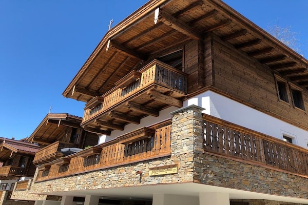 Foto van Chalet Retreat nabij de Kitzbüheler Alpen - Vakantiehuis in Neukirchen - ExteriorSummer