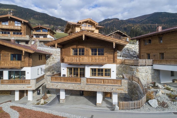Foto van Chaletverblijf nabij de Krimmler watervallen - Vakantiehuis in Neukirchen - ExteriorSummer