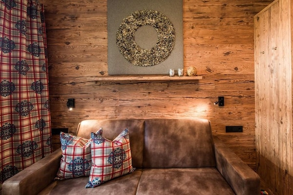 Foto van Chalet met sauna en natuurzwembad - Vakantiehuis in Neukirchen - LivingRoom