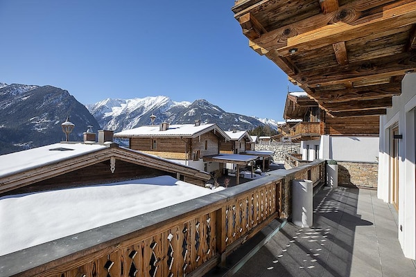 Foto van Chalet met sauna en natuurzwembad - Vakantiehuis in Neukirchen - ViewWinter