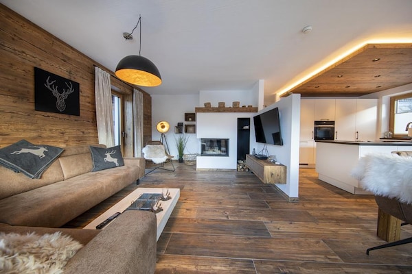 Foto van Gezellige berghut met sauna - Vakantiehuis in Neukirchen - DiningRoom