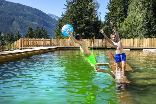 Foto van Chalet in Neukirchen bij Skilift - Vakantiehuis in Neukirchen - PoolOfHouse