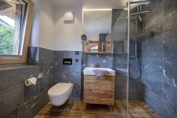 Foto van Chalet in Neukirchen bij Skilift - Vakantiehuis in Neukirchen - BathRoom