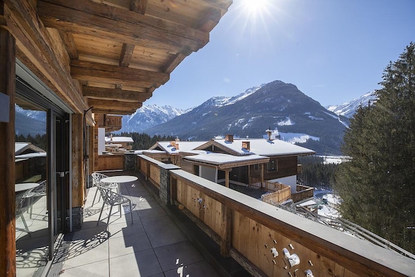 Foto van Chalet in Neukirchen bij Skilift - Vakantiehuis in Neukirchen - TerraceBalcony