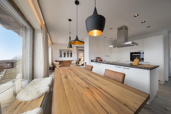 Foto van Chalet in Neukirchen bij Skilift & Sauna - Vakantiehuis in Neukirchen - DiningRoom