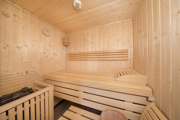 Foto van Chalet in Neukirchen bij Skilift & Sauna - Vakantiehuis in Neukirchen - Wellness