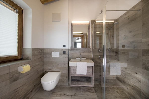 Foto van Chalet in Neukirchen bij Skilift & Sauna - Vakantiehuis in Neukirchen - BathRoom