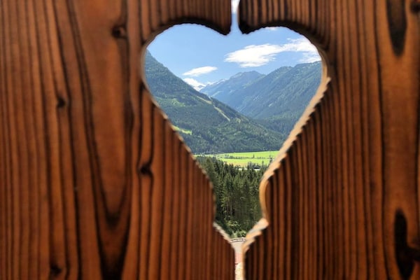 Foto van Chalet in Neukirchen bij Skilift & Sauna - Vakantiehuis in Neukirchen - ViewSummer
