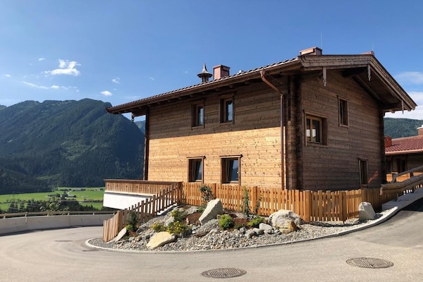 Foto van Chalet in Neukirchen bij Skilift & Sauna - Vakantiehuis in Neukirchen - AreaSummer1KM