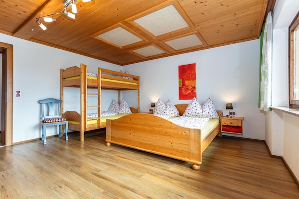 Foto van Chalet in Neukirchen bij Ski Wildkogel - Vakantiehuis in Neukirchen am Großvenediger - BedRoom