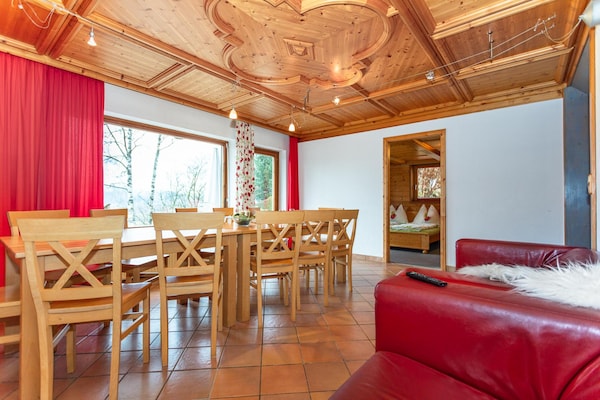 Foto van Chalet in Neukirchen bij Ski Wildkogel - Vakantiehuis in Neukirchen am Großvenediger - DiningRoom