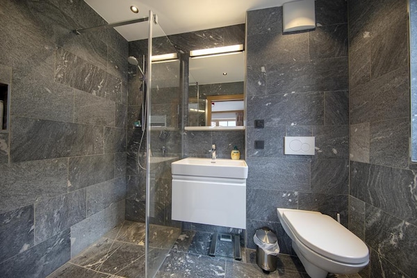 Foto van Wellnesschalet nabij Wildkogel - Vakantiehuis in Neukirchen - BathRoom