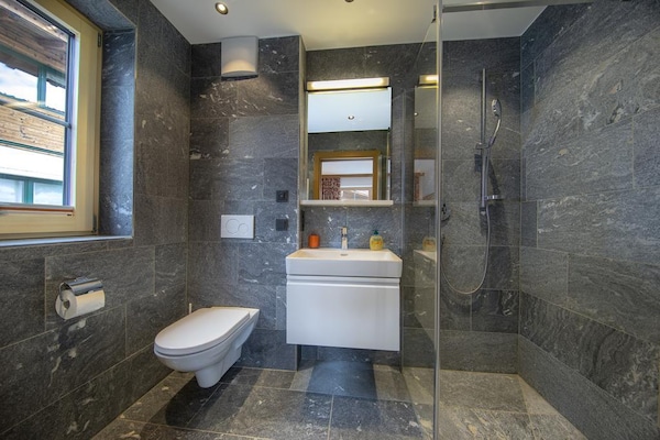 Foto van Wellnesschalet nabij Wildkogel - Vakantiehuis in Neukirchen - BathRoom