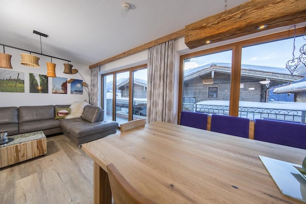 Foto van Familieverblijf in Neukirchen met sauna - Vakantiehuis in Neukirchen - DiningRoom