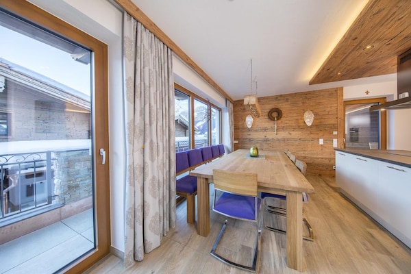 Foto van Familieverblijf in Neukirchen met sauna - Vakantiehuis in Neukirchen - DiningRoom