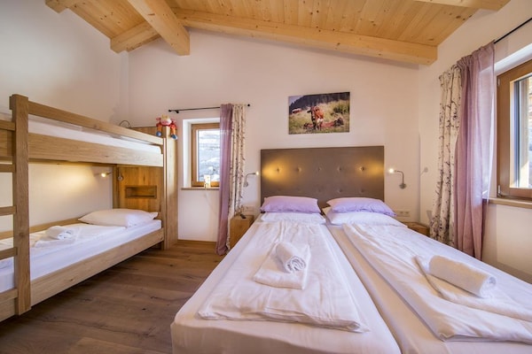 Foto van Familieverblijf in Neukirchen met sauna - Vakantiehuis in Neukirchen - BedRoom