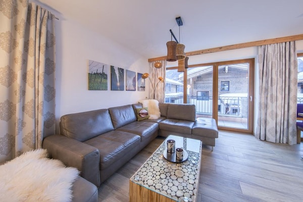 Foto van Familieverblijf in Neukirchen met sauna - Vakantiehuis in Neukirchen - LivingRoom