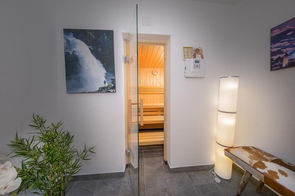 Foto van Chalet met sauna vlakbij de skibus - Vakantiehuis in Neukirchen - Wellness