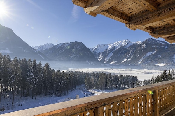 Foto van Verblijf in de buurt van Ski Arena Wildkogel - Vakantiehuis in Neukirchen - ViewWinter