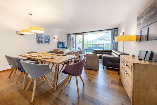 Foto van Modern Neukirchen appartement voor 8 personen - Vakantiehuis in Neukirchen am Großvenediger - DiningRoom