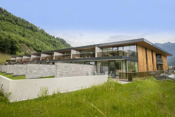 Foto van Modern Neukirchen appartement voor 8 personen - Vakantiehuis in Neukirchen am Großvenediger - ExteriorSummer