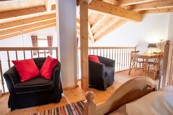 Foto van Chalet Hochkrimml met sauna aan de skipiste - Vakantiehuis in Hochkrimml - ExteriorWinter