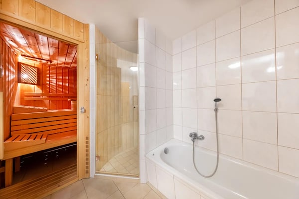 Foto van Landelijk chalet in een vakantiedorp - Vakantiehuis in Wald-Königsleiten - BathRoom