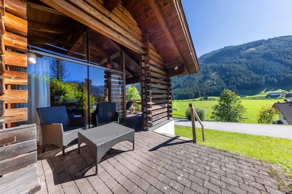 Foto van Landelijk chalet in een vakantiedorp - Vakantiehuis in Wald-Königsleiten - TerraceBalcony