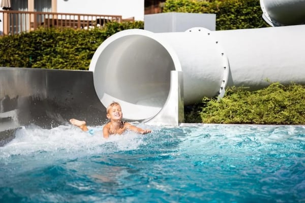 Foto van Landelijk chalet in een vakantiedorp - Vakantiehuis in Wald-Königsleiten - PoolOfHouse