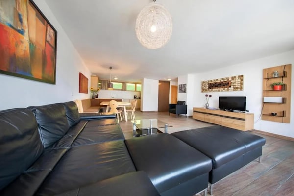 Foto van Schilderachtig Alpenchalet in Wald im Pinzgau - Vakantiehuis in Wald-Königsleiten - LivingRoom