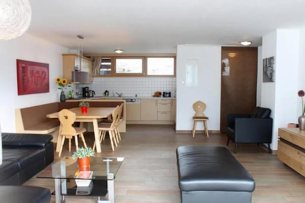 Foto van Schilderachtig Alpenchalet in Wald im Pinzgau - Vakantiehuis in Wald-Königsleiten - LivingRoom