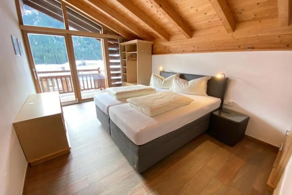 Foto van Schilderachtig Alpenchalet in Wald im Pinzgau - Vakantiehuis in Wald-Königsleiten - BedRoom