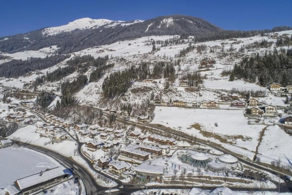 Foto van Alpenchalet met balkon en sauna - Vakantiehuis in Wald-Königsleiten - AreaWinter1KM