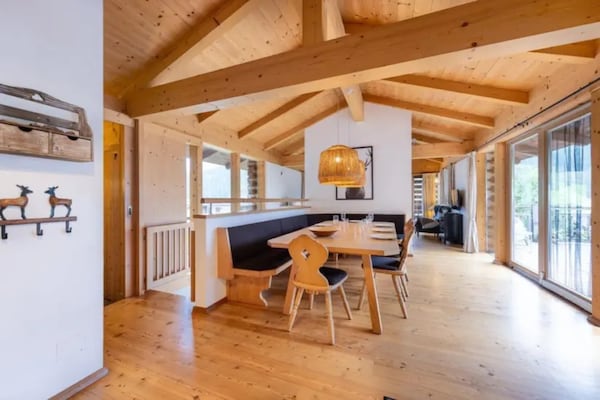 Foto van Vakantiehuis Schoneben in de Alpen - Vakantiehuis in Wald-Königsleiten - LivingRoom