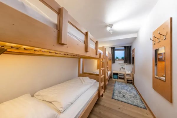 Foto van Vakantiehuis Schoneben in de Alpen - Vakantiehuis in Wald-Königsleiten - BedRoom