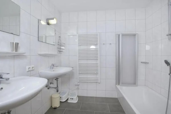Foto van Vakantiehuis Schoneben in de Alpen - Vakantiehuis in Wald-Königsleiten - BathRoom