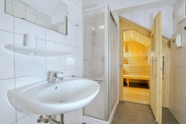 Foto van Vakantiehuis Schoneben in de Alpen - Vakantiehuis in Wald-Königsleiten - BathRoom