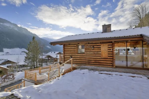 Foto van Vakantiehuis Schoneben in de Alpen - Vakantiehuis in Wald-Königsleiten - ExteriorWinter