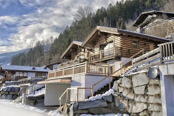 Foto van Vakantiehuis Schoneben in de Alpen - Vakantiehuis in Wald-Königsleiten - ExteriorWinter