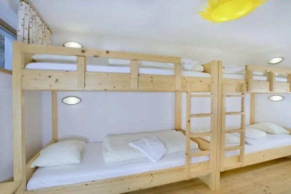 Foto van Vrijstaande alpenchalet met sauna - Vakantiehuis in Wald-Königsleiten - BedRoom
