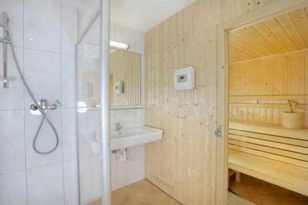 Foto van Vrijstaande alpenchalet met sauna - Vakantiehuis in Wald-Königsleiten - BathRoom